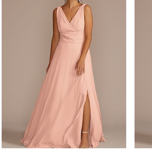 David's Bridal Dresses & Skirts - NWT DAvids Bridal Long Chiffon Bridesmaid dress in Petal Size 4
